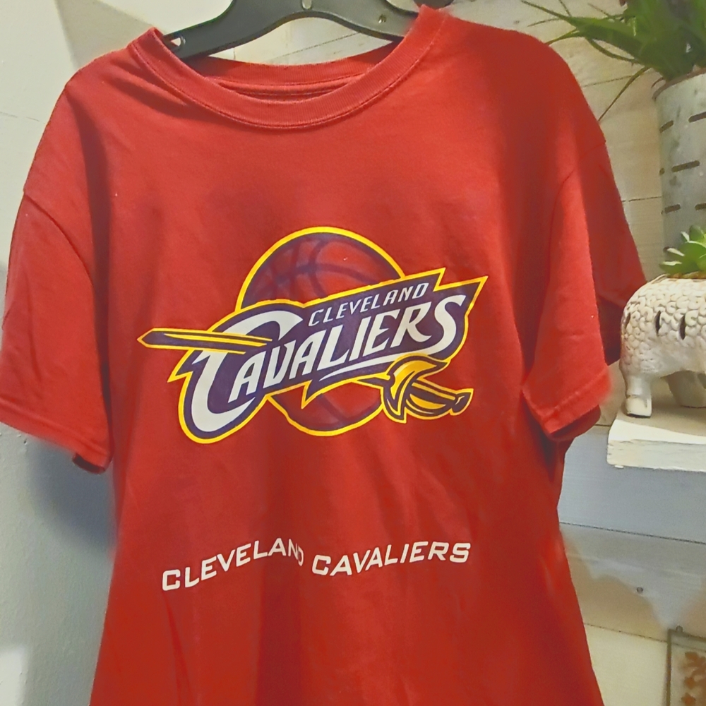 cleveland‎ cavaliers men's medium shirt